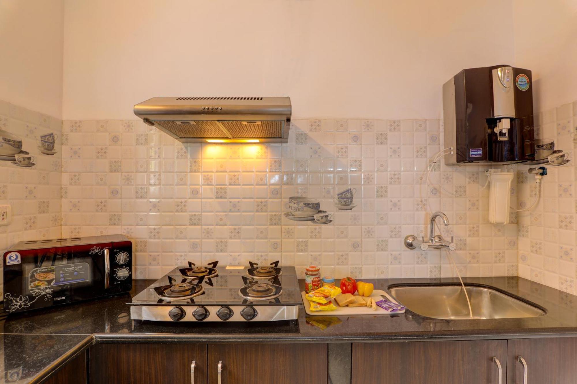 Jaqk Holidays - 9Bhk Villa For Big Groups, Private Pool-Wifi-Cartaker-Parking, North Goa บากา ภายนอก รูปภาพ