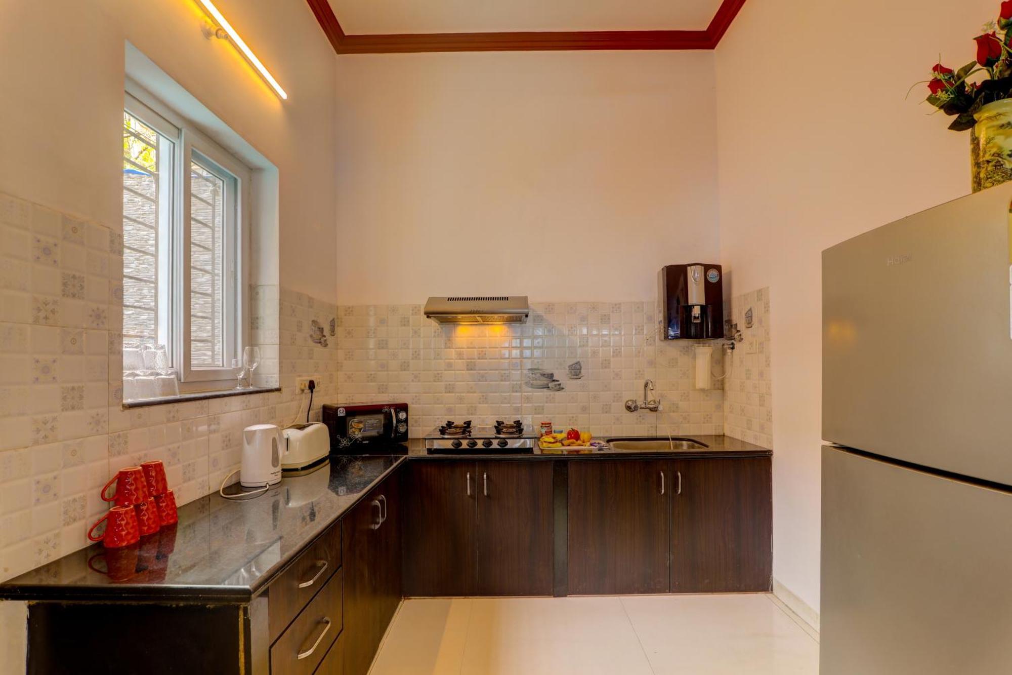 Jaqk Holidays - 9Bhk Villa For Big Groups, Private Pool-Wifi-Cartaker-Parking, North Goa บากา ภายนอก รูปภาพ
